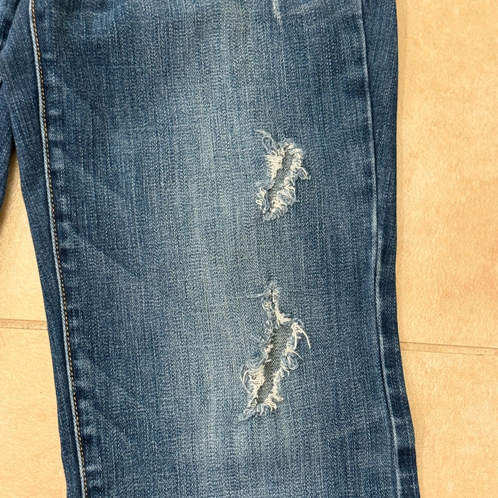 American Eagle Size 8 Slim Boot Cut Jeans with Distressed Details - Picture 3 of 7